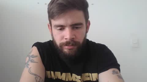 Snapshot of ragnor_vex chatting on February 14, 2:23 pm Ragnor vex online show from February 14, 2:23 pm