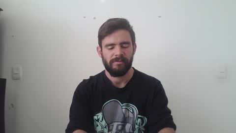 Snapshot of ragnor_vex chatting on February 19, 2:01 pm Ragnor vex online show from February 19, 2:01 pm