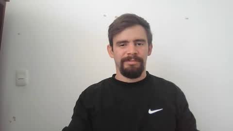 Snapshot of ragnor_vex chatting on March 11, 2:40 pm Ragnor vex online show from March 11, 2:40 pm