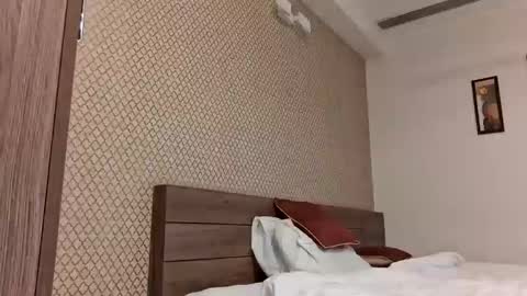 Snapshot of rahulr0 chatting on February 14, 4:37 am Rahul online show from February 14, 4:37 am