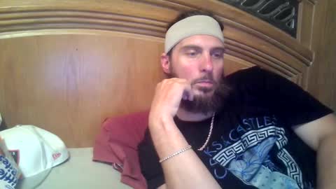 Snapshot of raidersman757 chatting on October 25, 5:37 am hitman online show from October 25, 5:37 am