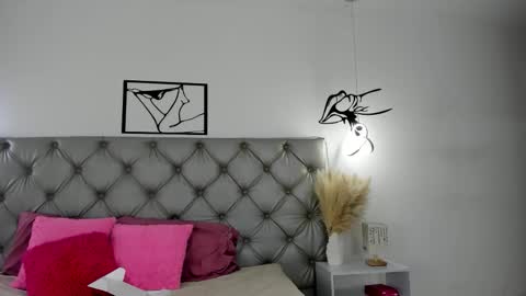 Snapshot of raiiaan_torricely chatting on November 11, 7:52 am Rayan online show from November 11, 7:52 am