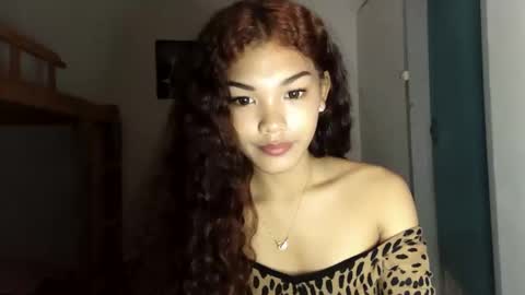 Snapshot of raiinddroopss chatting on January 15, 9:58 am moon online show from January 15, 9:58 am