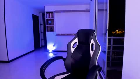 Snapshot of rainbow_jenny chatting on January 19, 11:43 pm Jennyindependent model . online show from January 19, 11:43 pm