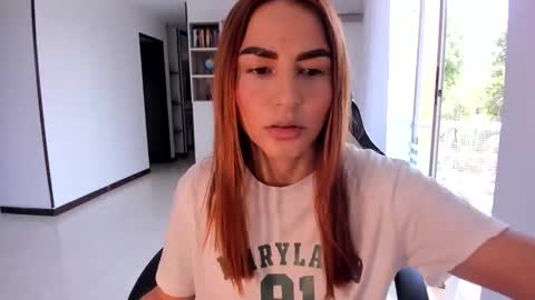 Snapshot of rainbow_jenny chatting on March 1, 5:48 pm Jennyindependent model . online show from March 1, 5:48 pm