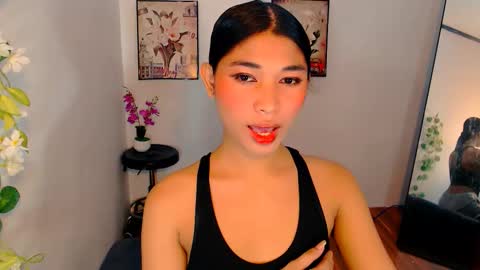 Snapshot of raindrizzle1706 chatting on December 14, 12:16 am raindrizzle1706 online show from December 14, 12:16 am