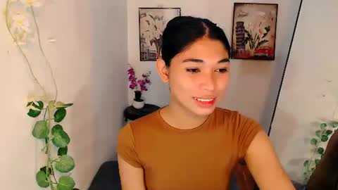 Snapshot of raindrizzle1706 chatting on December 16, 7:35 am raindrizzle1706 online show from December 16, 7:35 am