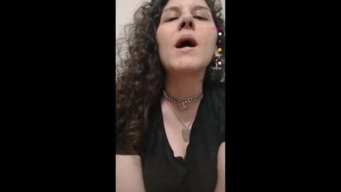 Rain Hendrix online show from November 26, 2:18 pm