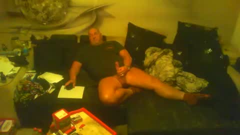 Snapshot of raintrops chatting on April 9, 8:47 pm raintrops online show from April 9, 8:47 pm