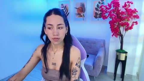 Rainy  online show from May 22, 12:00 pm