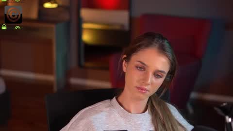 Raisa online show from October 6, 5:43 pm