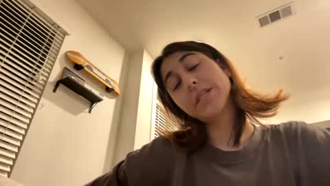 Snapshot of raiyvyn chatting on December 21, 6:19 am Ray Ray online show from December 21, 6:19 am