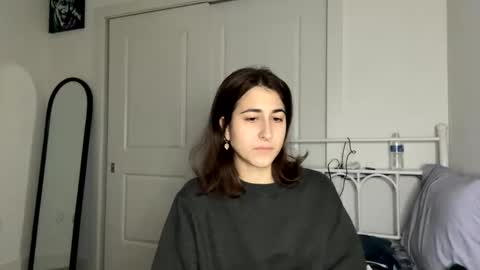 Snapshot of raiyvyn chatting on December 31, 3:45 am Ray Ray online show from December 31, 3:45 am