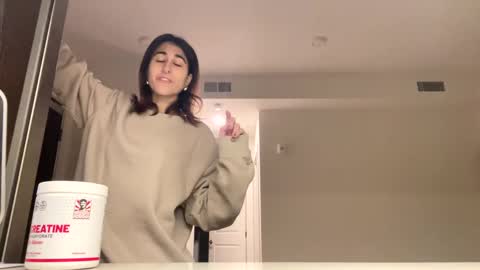 Snapshot of raiyvyn chatting on January 14, 4:15 am Ray Ray online show from January 14, 4:15 am