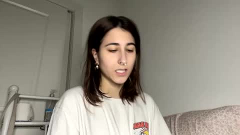 Snapshot of raiyvyn chatting on January 17, 5:32 am Ray Ray online show from January 17, 5:32 am