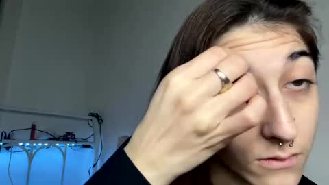 Snapshot of raiyvyn chatting on February 6, 3:06 am Ray Ray online show from February 6, 3:06 am