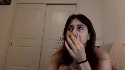 Snapshot of raiyvyn chatting on January 14, 3:12 am Ray Ray online show from January 14, 3:12 am