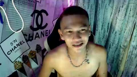 Snapshot of ralfhuge24 chatting on January 10, 5:42 am ralfhuge24 online show from January 10, 5:42 am