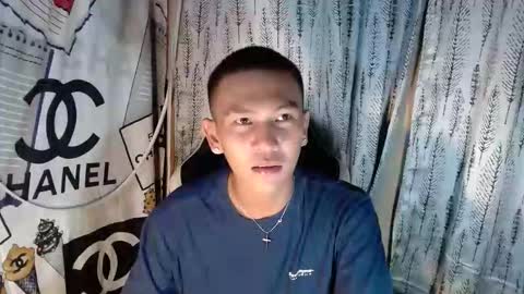 Snapshot of ralfhuge24 chatting on January 17, 9:03 am ralfhuge24 online show from January 17, 9:03 am