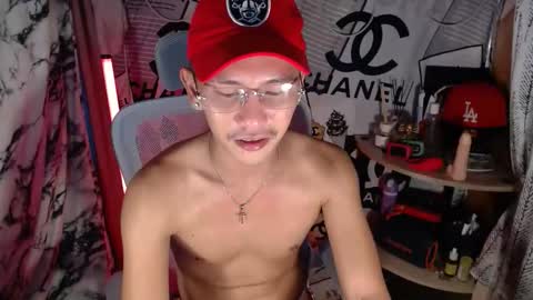 Snapshot of ralfhuge24 chatting on February 5, 4:11 pm ralfhuge24 online show from February 5, 4:11 pm