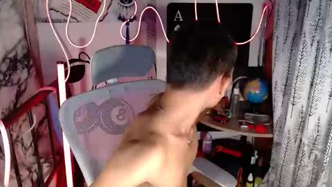 Snapshot of ralfhuge24 chatting on February 6, 11:24 am ralfhuge24 online show from February 6, 11:24 am