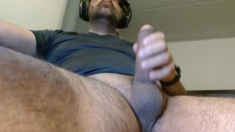 Snapshot of ramblmn chatting on December 31, 3:34 am ramblmn online show from December 31, 3:34 am