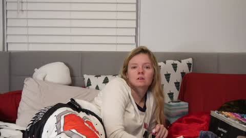 Snapshot of ramichick chatting on January 7, 1:28 am Rami online show from January 7, 1:28 am