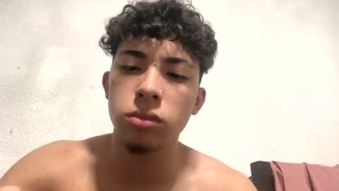 Snapshot of ramiroo2312 chatting on February 28, 6:10 am ramiroo2312 online show from February 28, 6:10 am