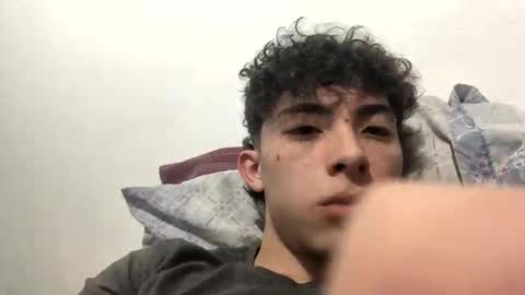 Snapshot of ramiroo2312 chatting on September 26, 2:04 am ramiroo2312 online show from September 26, 2:04 am