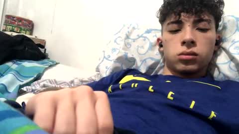 Snapshot of ramiroo2312 chatting on October 23, 8:18 pm ramiroo2312 online show from October 23, 8:18 pm