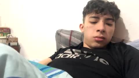 ramiroo2312 online show from October 27, 7:40 pm