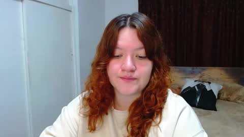 Snapshot of ramona15 chatting on December 21, 11:12 pm Ramona online show from December 21, 11:12 pm