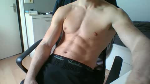 ramonjoosse2001 online show from March 27, 12:16 pm