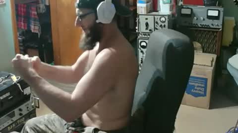 Randall online show from April 18, 7:58 pm