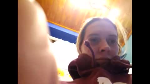 Snapshot of randcandy77 chatting on December 18, 2:10 am Randcandy77 online show from December 18, 2:10 am