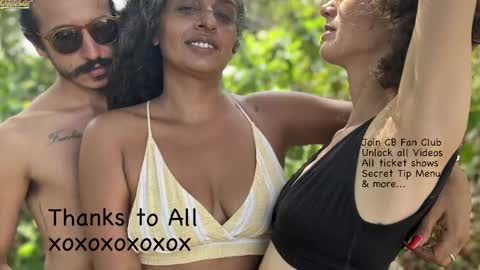 Snapshot of randomshuffle chatting on January 26, 11:18 pm MR DJ Randomshuffle friends playing with sexual energy live - OMG we are back online show from January 26, 11:18 pm