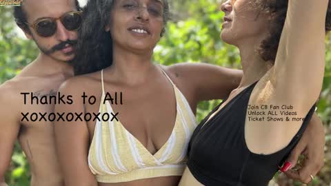 Snapshot of randomshuffle chatting on February 11, 5:29 pm MR DJ Randomshuffle friends playing with sexual energy live - OMG we are back online show from February 11, 5:29 pm