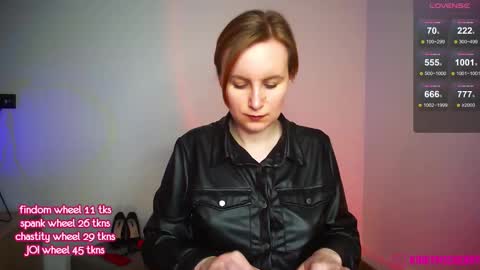 Snapshot of randycherry chatting on March 19, 3:27 pm Cherry Miss Cherry online show from March 19, 3:27 pm