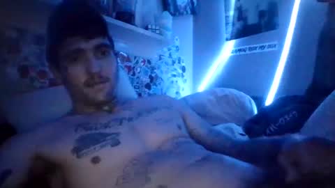 Snapshot of rannndyyy chatting on December 6, 9:54 am Randy online show from December 6, 9:54 am