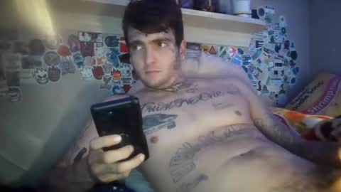 Snapshot of rannndyyy chatting on December 19, 7:18 pm Randy online show from December 19, 7:18 pm