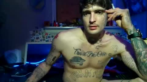 Snapshot of rannndyyy chatting on December 28, 9:42 am Randy online show from December 28, 9:42 am