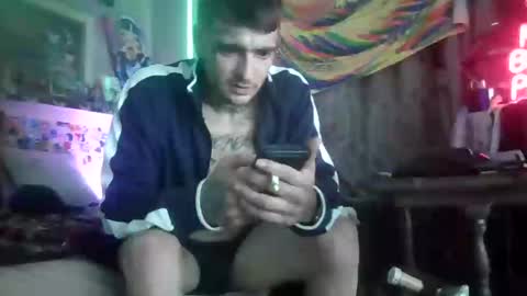 Snapshot of rannndyyy chatting on January 3, 6:33 am Randy online show from January 3, 6:33 am