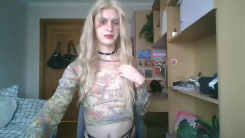 Ranya online show from March 9, 3:38 pm