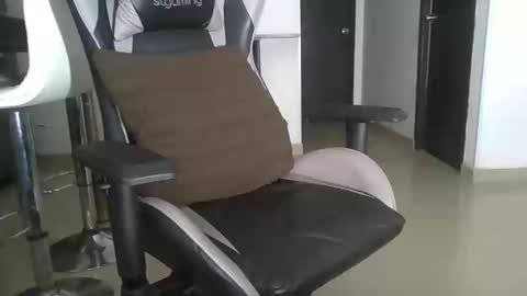 Snapshot of raphaeladam98 chatting on December 17, 6:25 pm raphaeladam98 online show from December 17, 6:25 pm