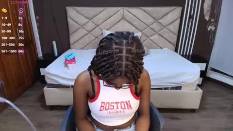 Raquel online show from December 1, 11:59 am