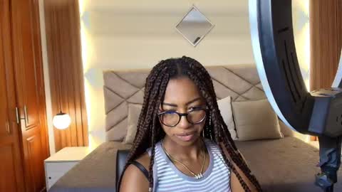 Raquel online show from May 19, 12:33 pm