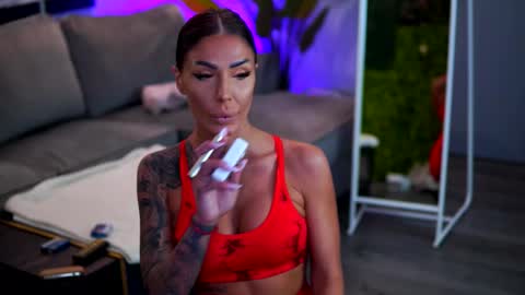 Raquelle online show from February 11, 10:20 am