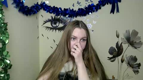 Snapshot of raspberry0101 chatting on December 24, 6:28 pm raspberry0101 online show from December 24, 6:28 pm