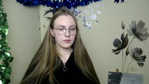 Snapshot of raspberry0101 chatting on December 24, 9:33 pm raspberry0101 online show from December 24, 9:33 pm
