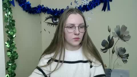 Snapshot of raspberry0101 chatting on December 26, 1:43 pm raspberry0101 online show from December 26, 1:43 pm